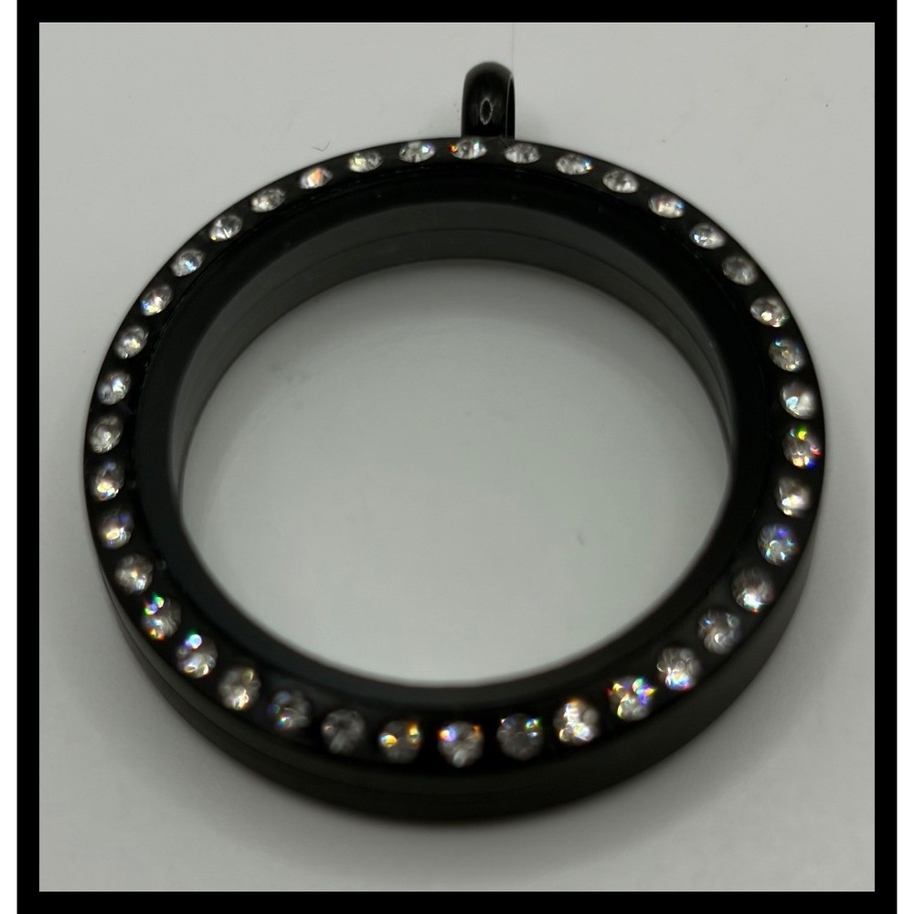 Origami Owl Floating Locket Pendant  Medium Black‎ Crystal Memory Jewelry